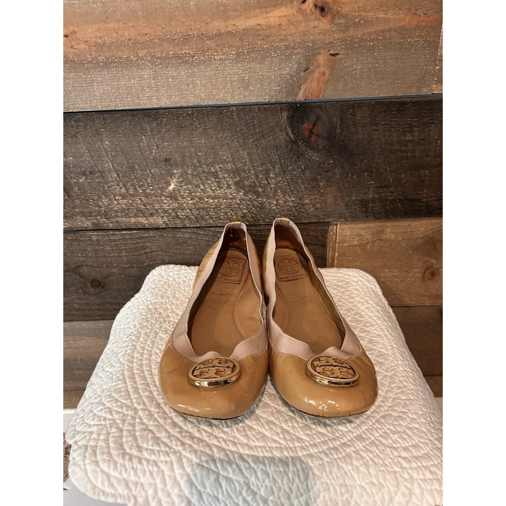 Tory Burch luxury Caroline beige patent leather gold Reva Logo Ballet Flats 10M